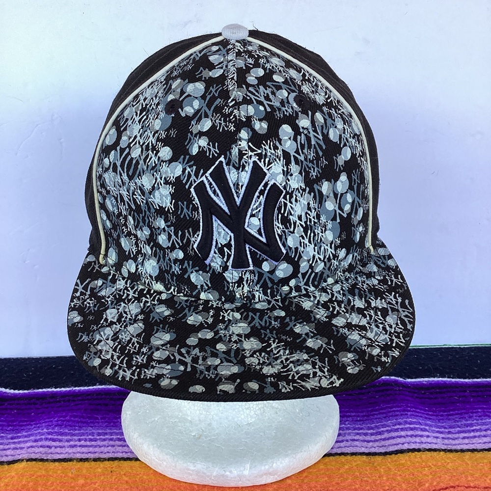 New era New York Yankees 59fifty hat 7 5/8 100% wool all over graffiti